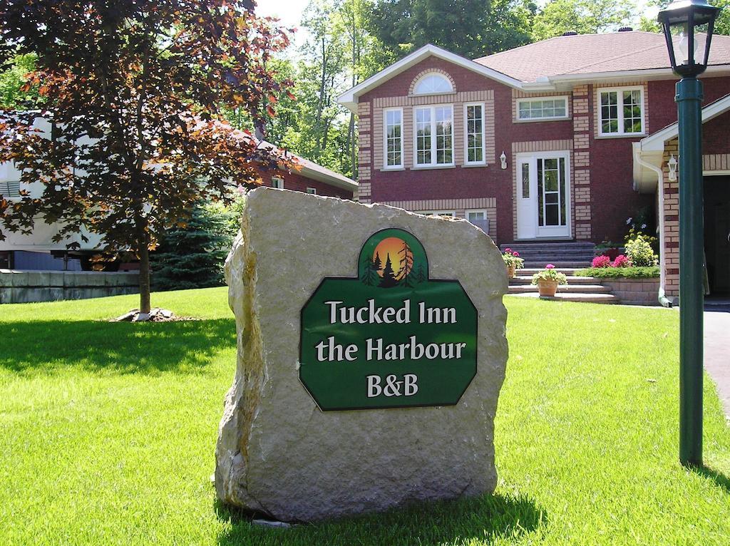 Tucked Inn The Harbour B&B Victoria Harbour Екстериор снимка