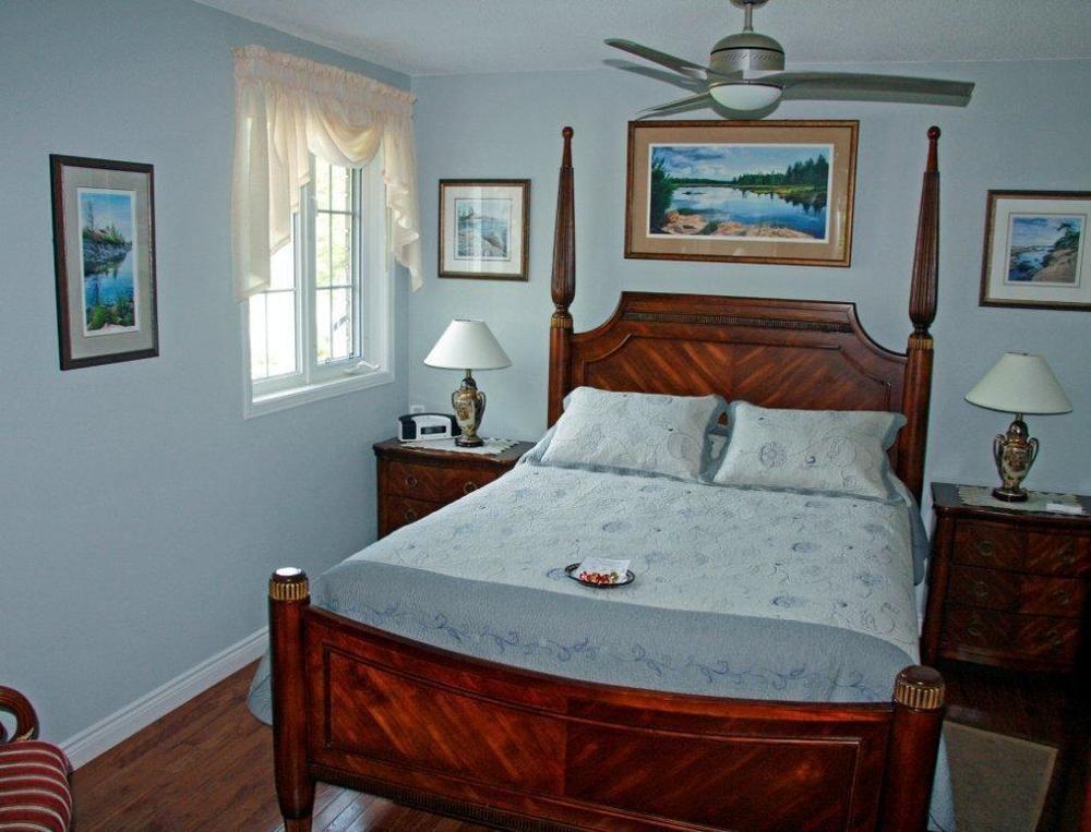 Tucked Inn The Harbour B&B Victoria Harbour Екстериор снимка